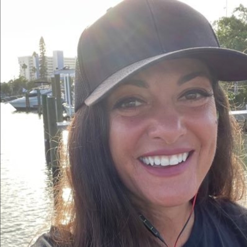 Lori Harfenist